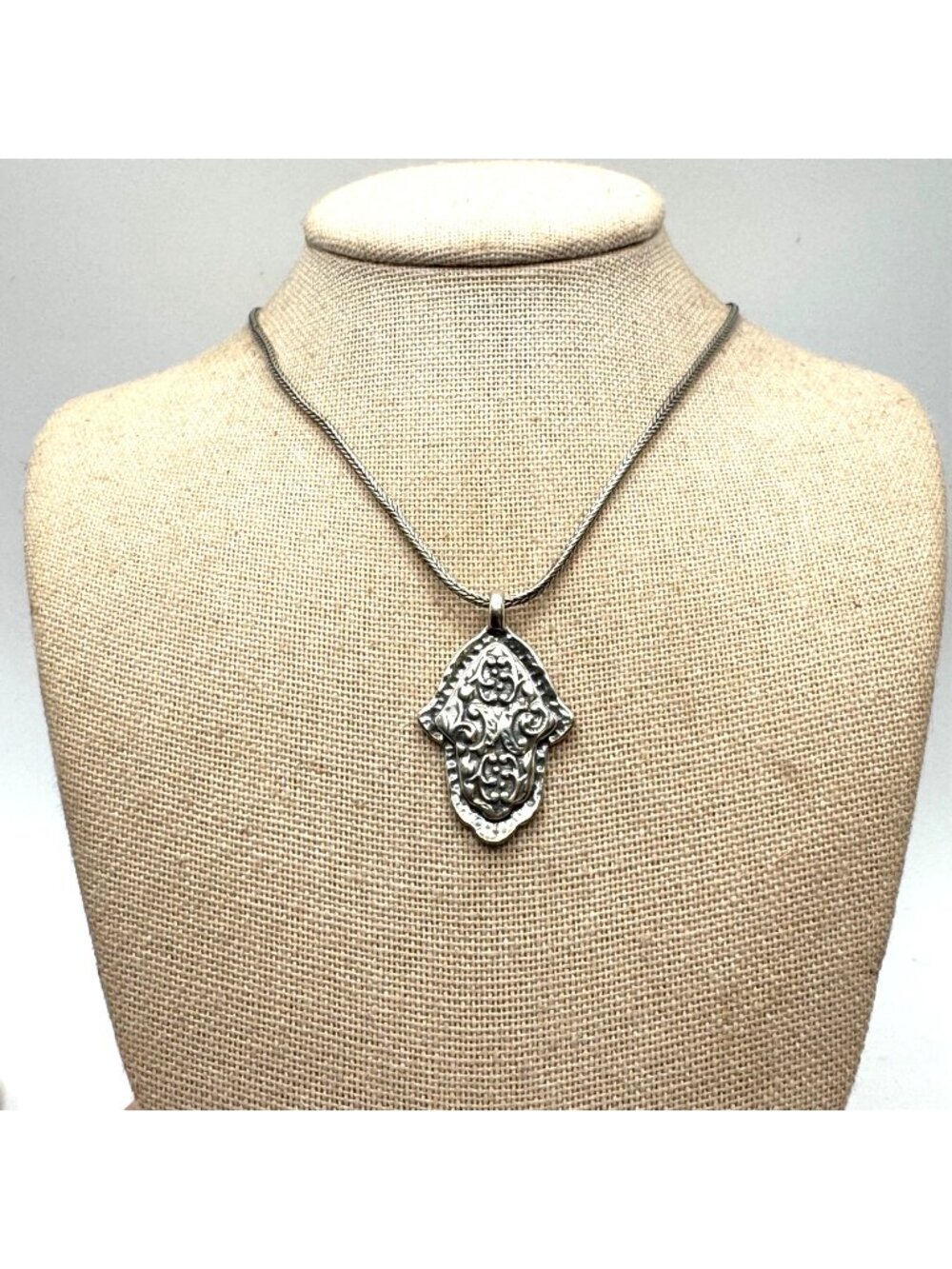 Silpada Israel Hamsa Hand of Fatima Sterling Silver Pendant Necklace 16" Length